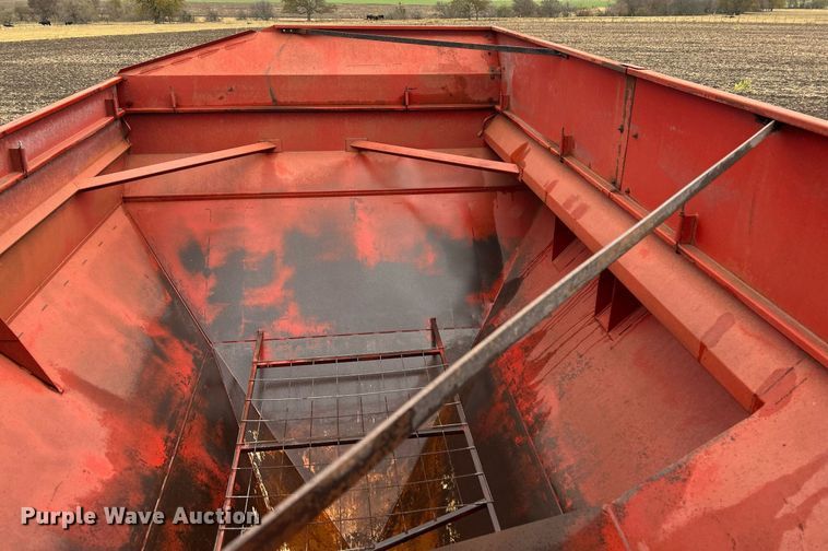 image for item EL6493 Richardton  8830  grain cart