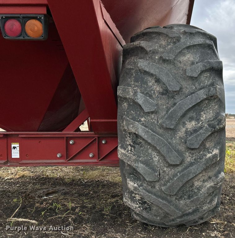 image for item EL6493 Richardton  8830  grain cart