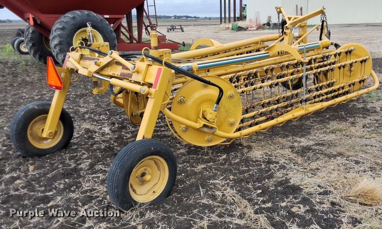 image for item EL6494 2003 Vermeer R23A hay rake