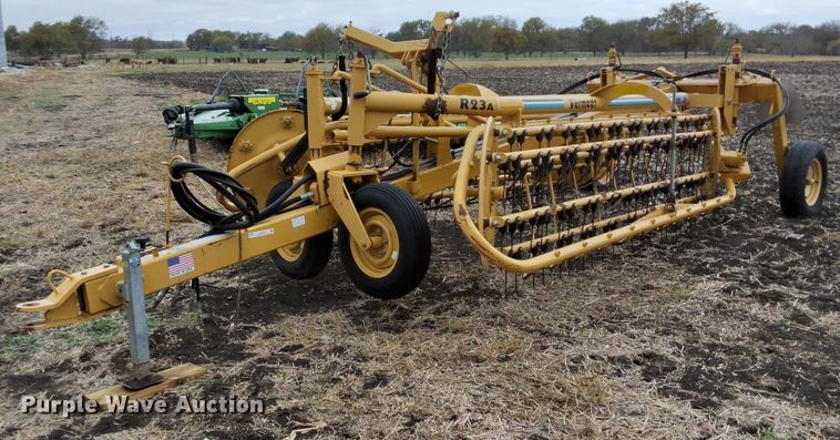 image for item EL6494 2003 Vermeer R23A hay rake
