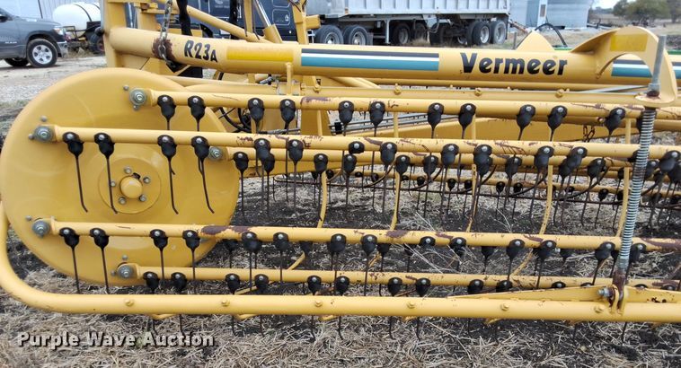 image for item EL6494 2003 Vermeer R23A hay rake