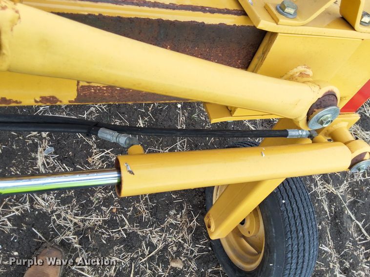 image for item EL6494 2003 Vermeer R23A hay rake