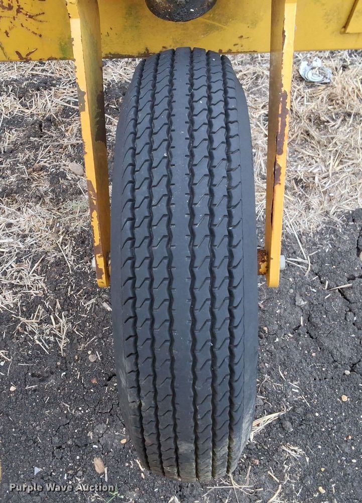 image for item EL6494 2003 Vermeer R23A hay rake