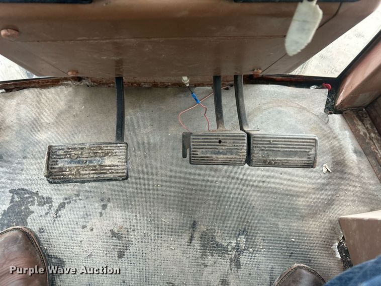 image for item EL6497 Allis-Chalmers 8070 tractor