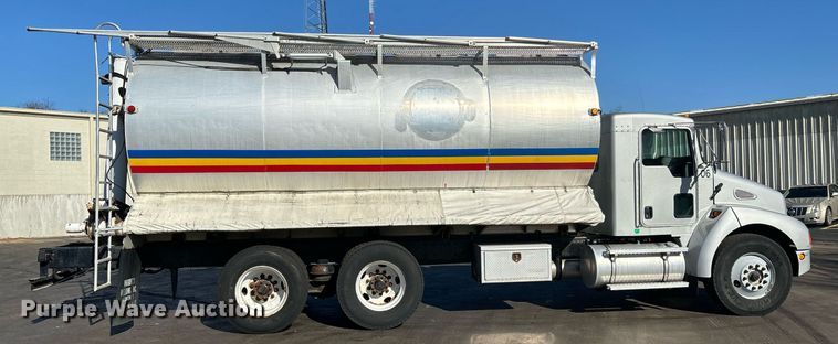 image for item EM0006 2006 Kenworth T300 feed delivery truck