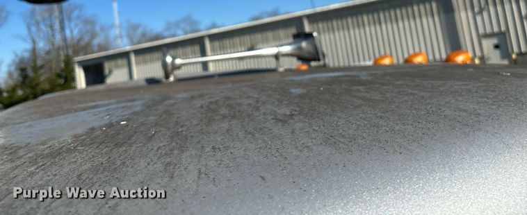 image for item EM0006 2006 Kenworth T300 feed delivery truck