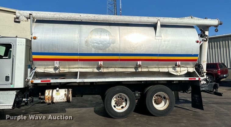 image for item EM0006 2006 Kenworth T300 feed delivery truck