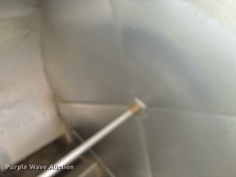 image for item EM0006 2006 Kenworth T300 feed delivery truck