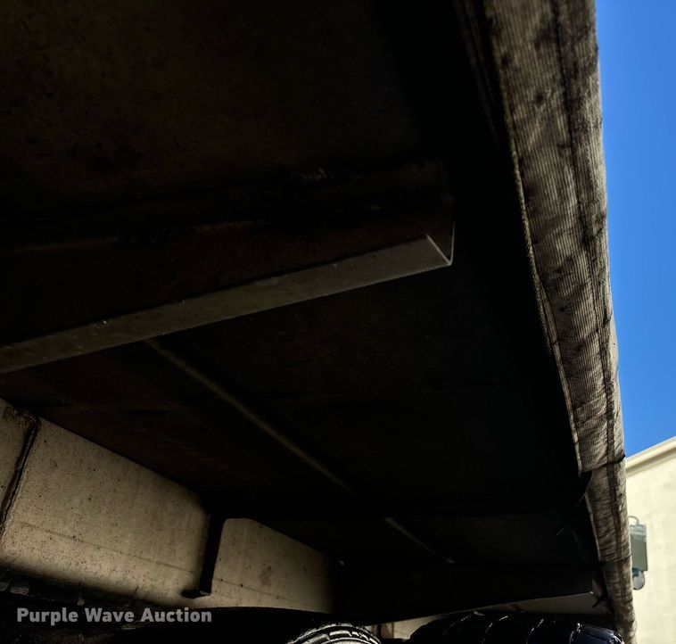 image for item EM0006 2006 Kenworth T300 feed delivery truck