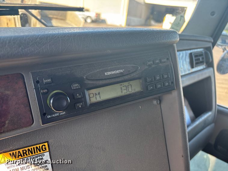 image for item EM0006 2006 Kenworth T300 feed delivery truck