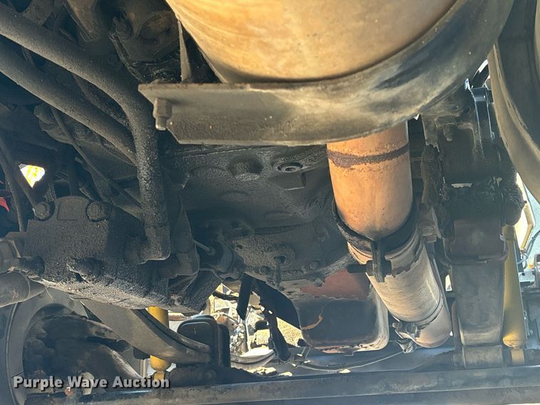 image for item EM0006 2006 Kenworth T300 feed delivery truck