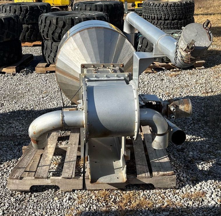 image for item EM0015 Blower