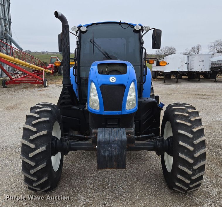 image for item EQ3654 2015 New Holland  TS6 MFWD tractor