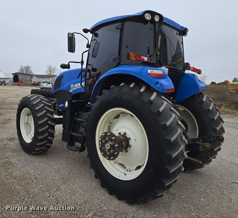 image for item EQ3654 2015 New Holland  TS6 MFWD tractor