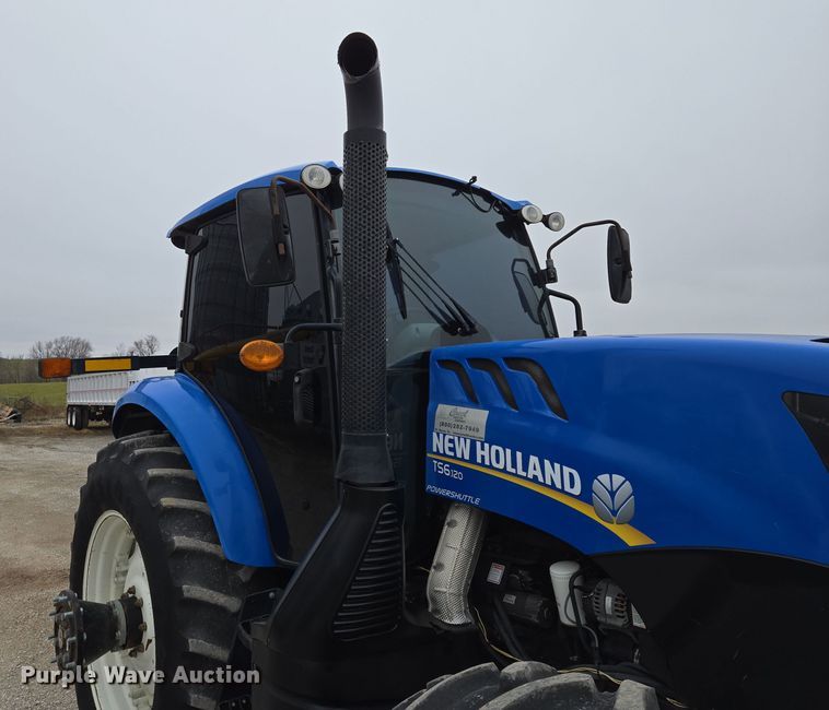 image for item EQ3654 2015 New Holland  TS6 MFWD tractor