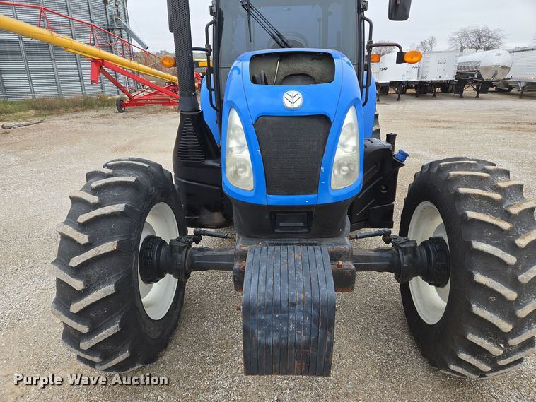 image for item EQ3654 2015 New Holland  TS6 MFWD tractor