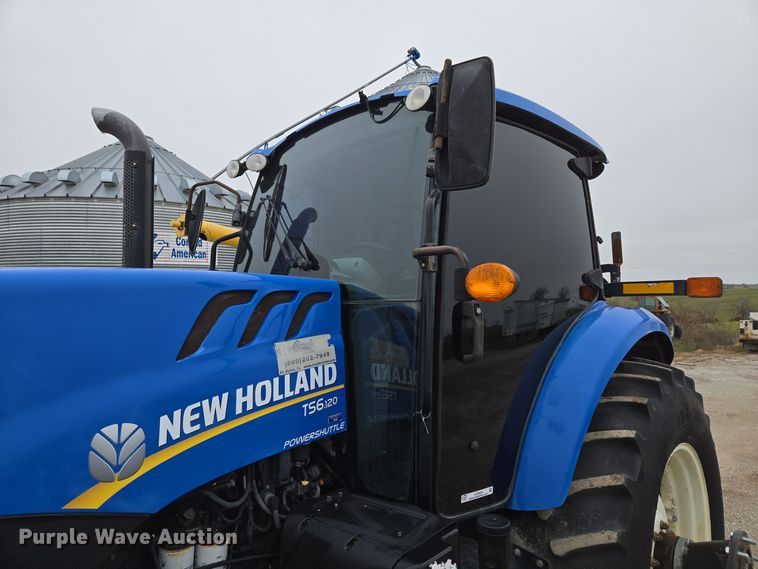 image for item EQ3654 2015 New Holland  TS6 MFWD tractor