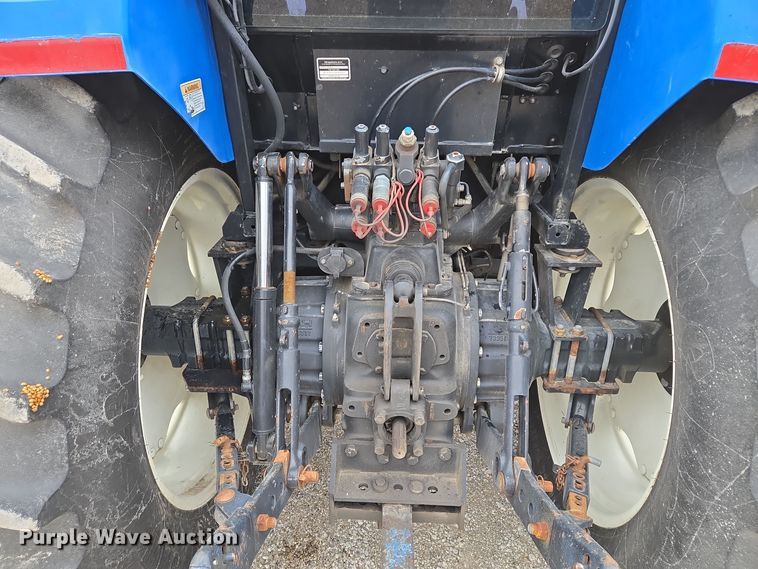 image for item EQ3654 2015 New Holland  TS6 MFWD tractor