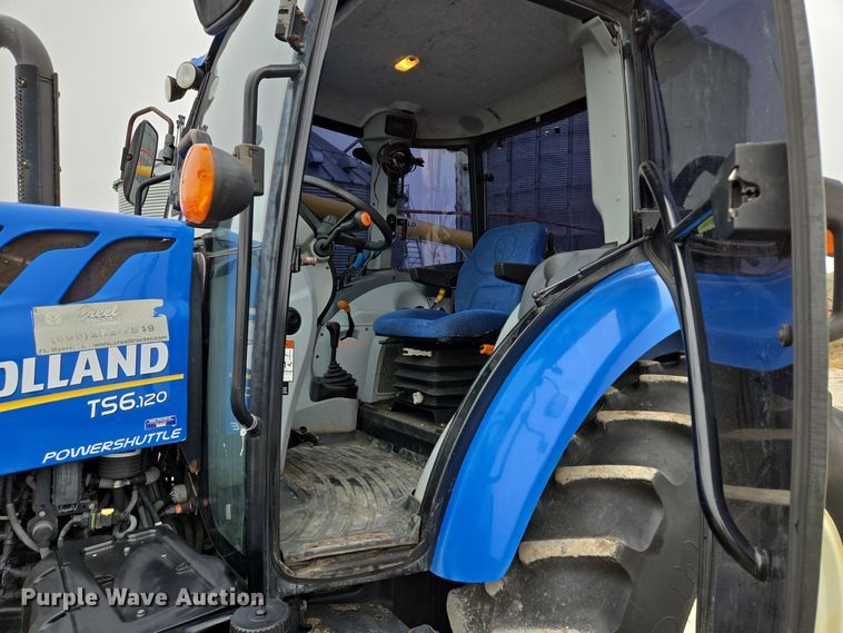 image for item EQ3654 2015 New Holland  TS6 MFWD tractor