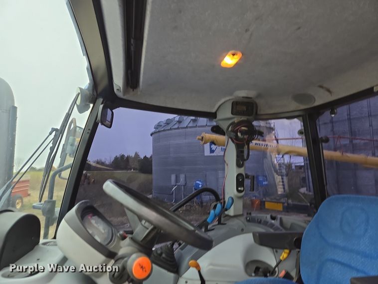 image for item EQ3654 2015 New Holland  TS6 MFWD tractor