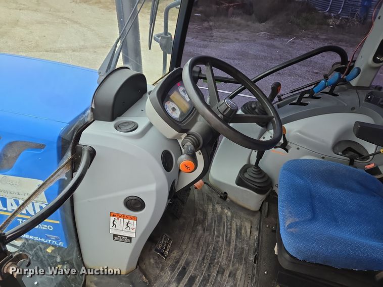 image for item EQ3654 2015 New Holland  TS6 MFWD tractor