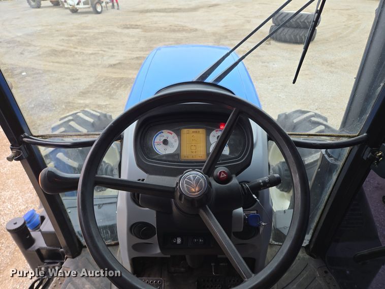 image for item EQ3654 2015 New Holland  TS6 MFWD tractor