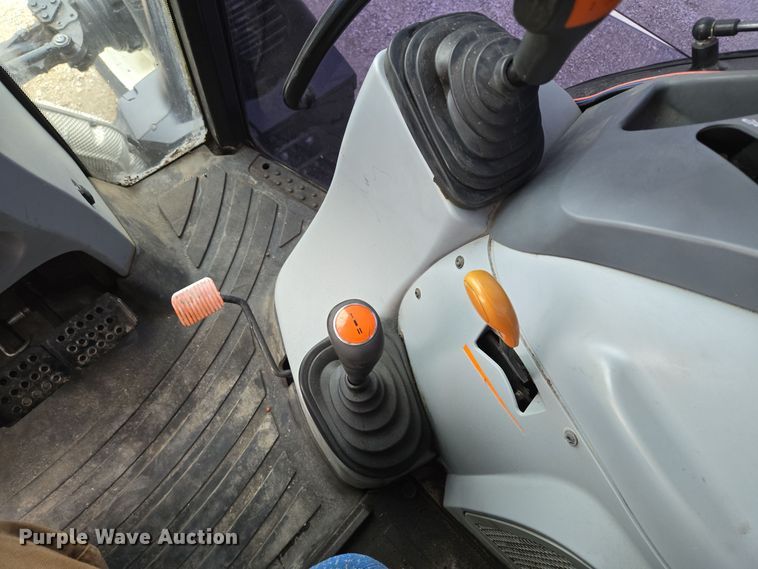 image for item EQ3654 2015 New Holland  TS6 MFWD tractor