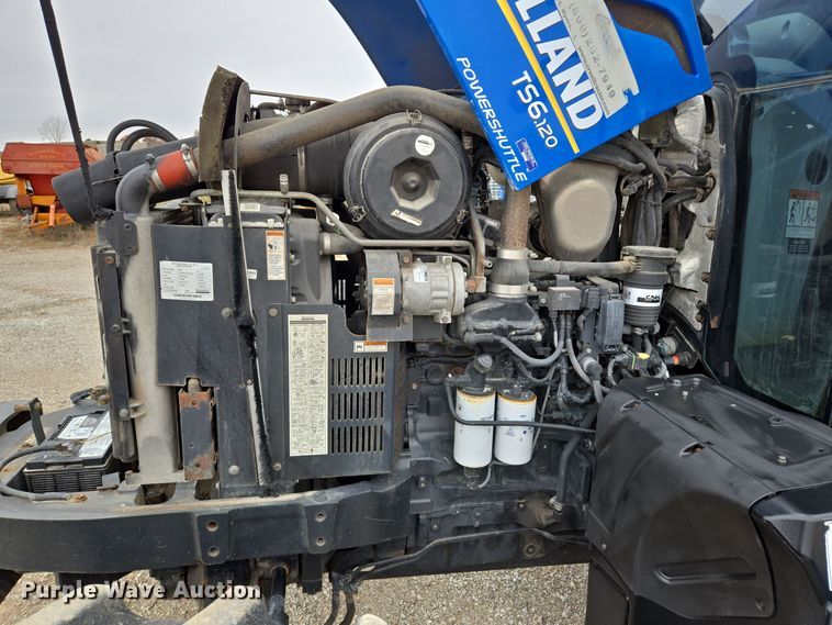 image for item EQ3654 2015 New Holland  TS6 MFWD tractor