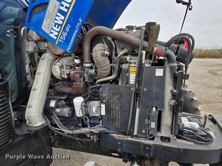 image for item EQ3654 2015 New Holland  TS6 MFWD tractor