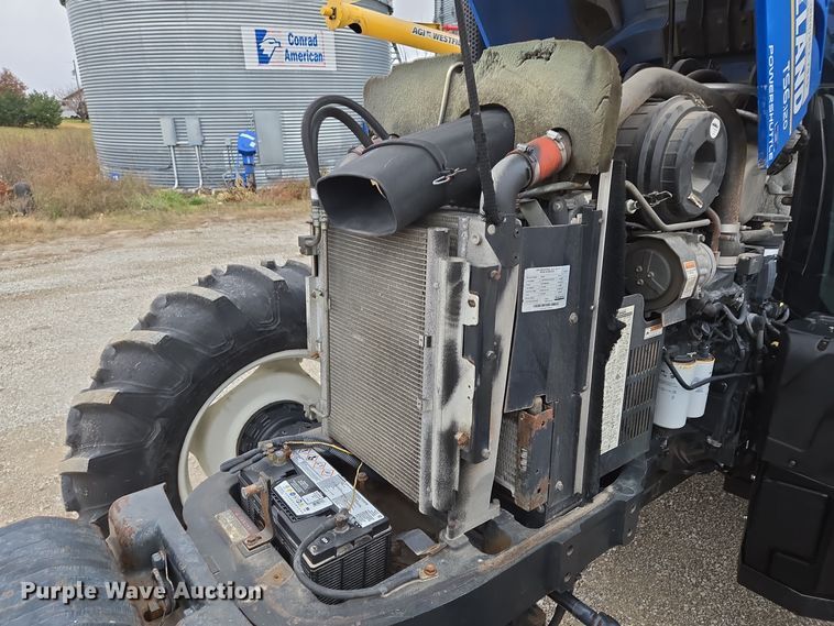 image for item EQ3654 2015 New Holland  TS6 MFWD tractor