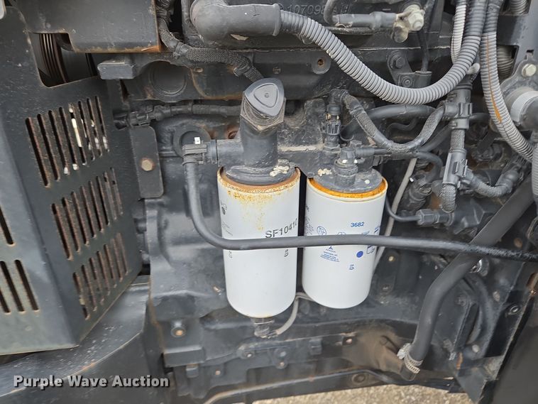 image for item EQ3654 2015 New Holland  TS6 MFWD tractor