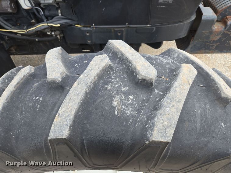 image for item EQ3654 2015 New Holland  TS6 MFWD tractor