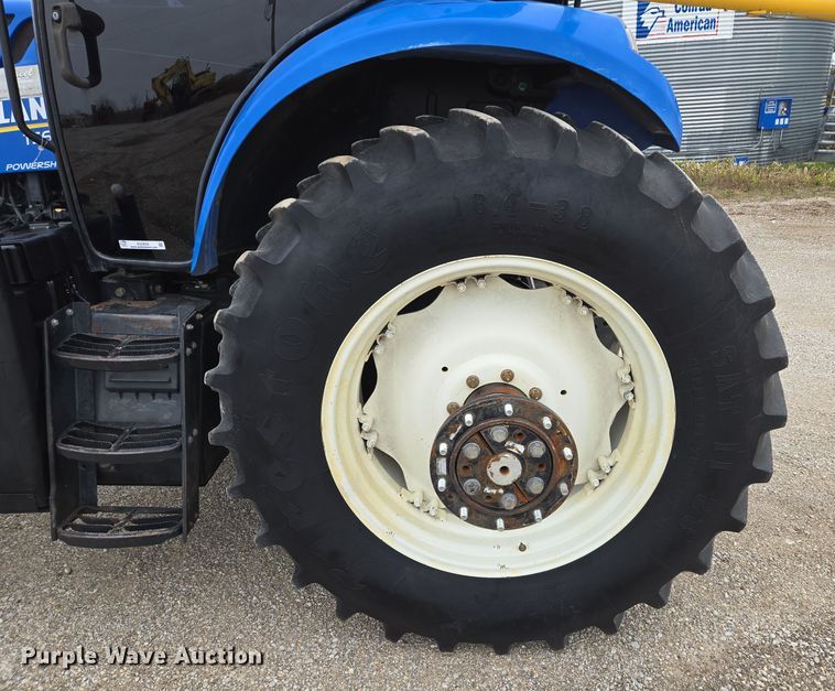 image for item EQ3654 2015 New Holland  TS6 MFWD tractor