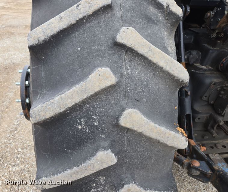 image for item EQ3654 2015 New Holland  TS6 MFWD tractor