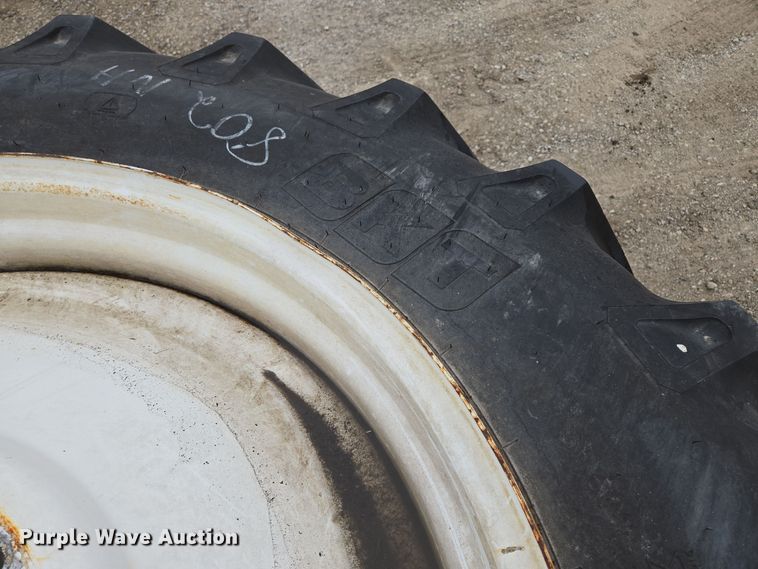 image for item EQ3654 2015 New Holland  TS6 MFWD tractor