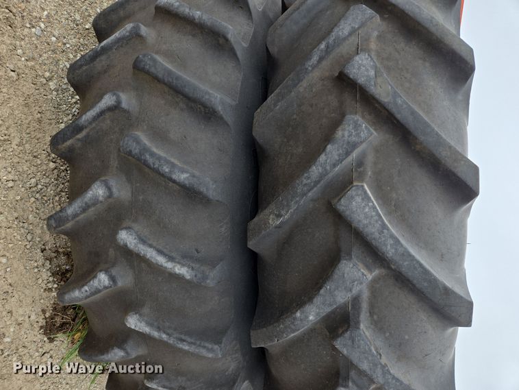 image for item EQ3654 2015 New Holland  TS6 MFWD tractor