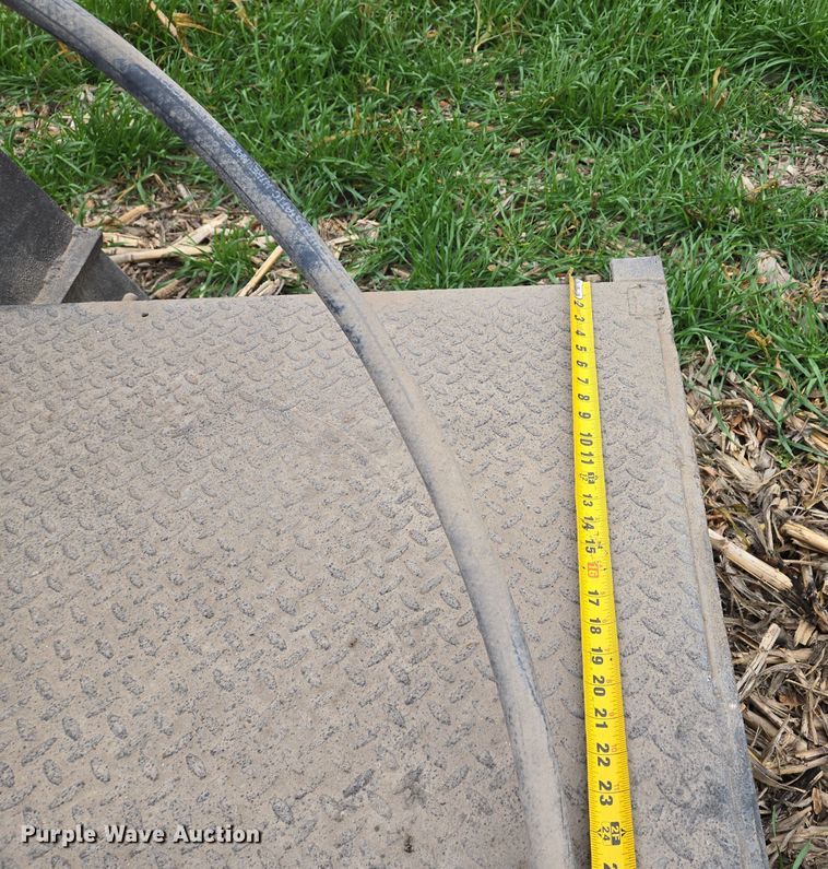 image for item EQ3663 Fuel trailer 