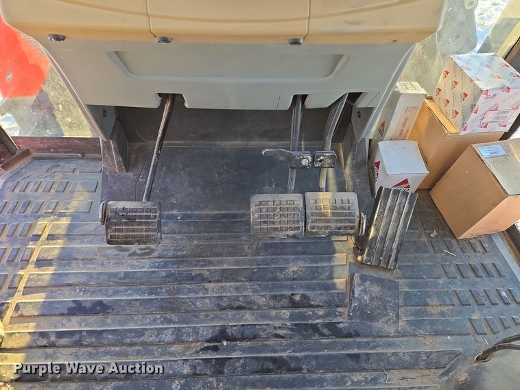 image for item EQ3724 2007 Agco  LT90A MFWD tractor