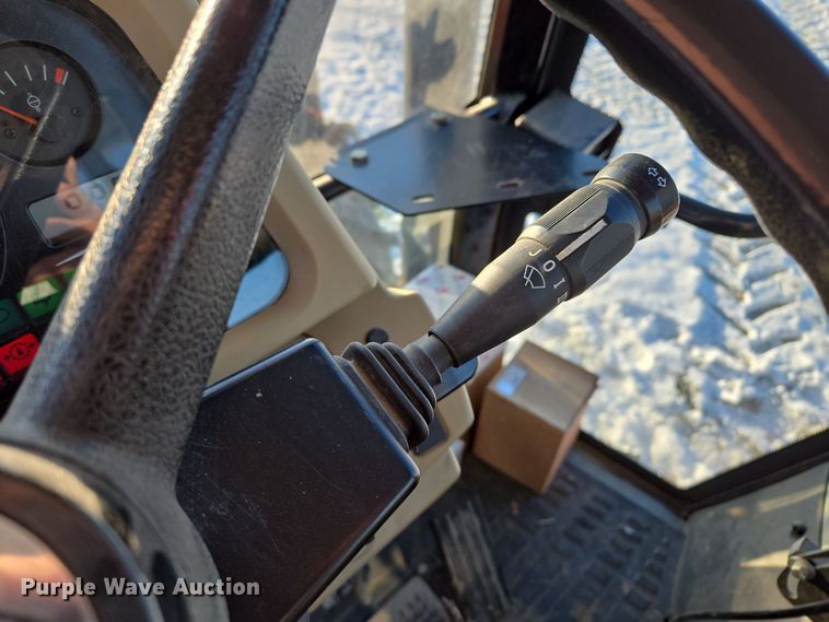 image for item EQ3724 2007 Agco  LT90A MFWD tractor