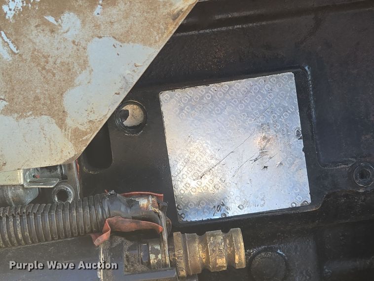 image for item EQ3724 2007 Agco  LT90A MFWD tractor