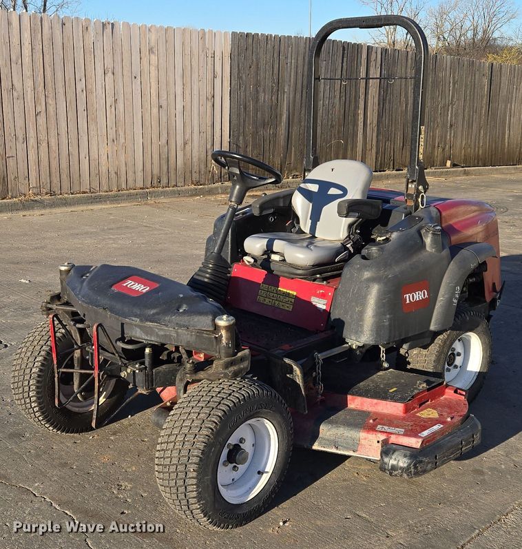 image for item EQ3763 2011 Toro  Groundsmaster 360 lawn mower