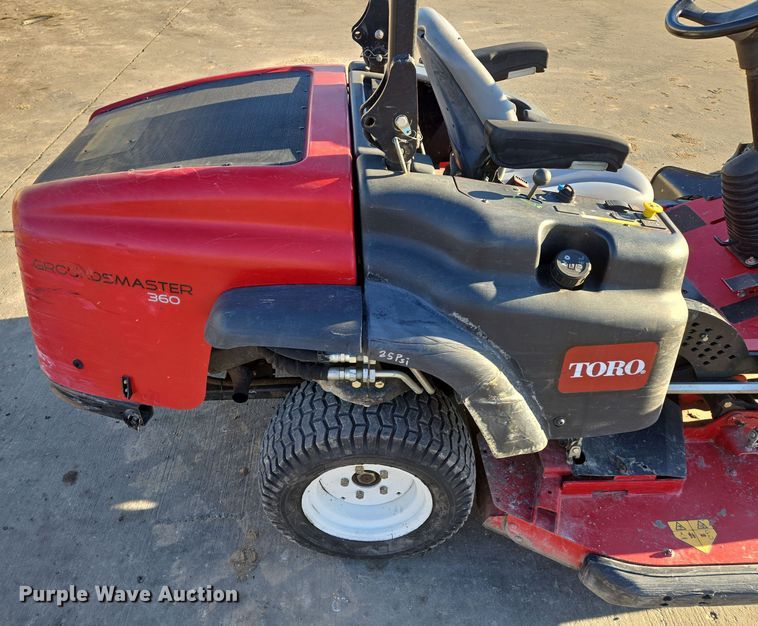 image for item EQ3763 2011 Toro  Groundsmaster 360 lawn mower