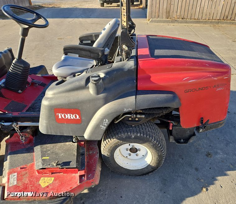 image for item EQ3763 2011 Toro  Groundsmaster 360 lawn mower