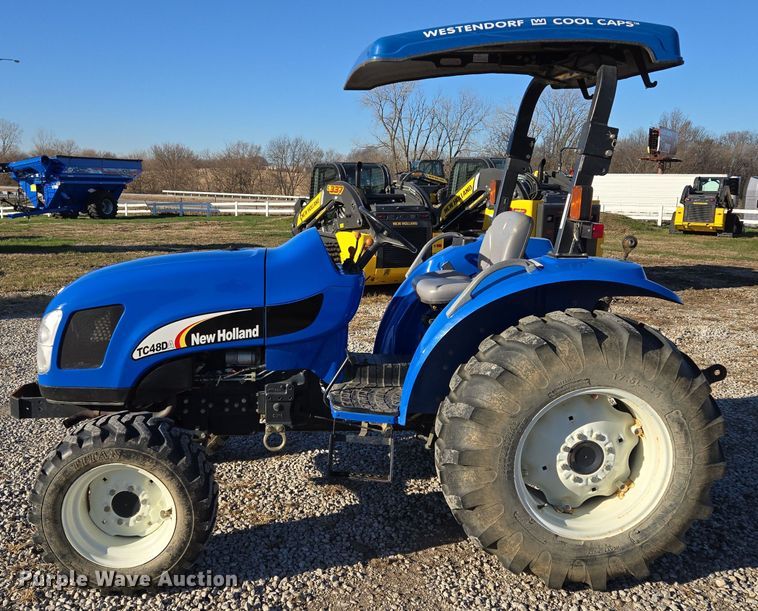 image for item EQ3765 2007 New Holland  TC48DA MFWD tractor