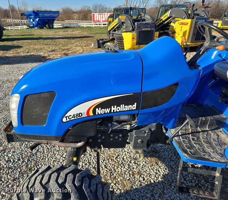 image for item EQ3765 2007 New Holland  TC48DA MFWD tractor