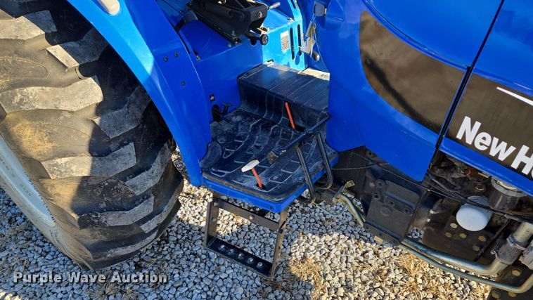 image for item EQ3765 2007 New Holland  TC48DA MFWD tractor