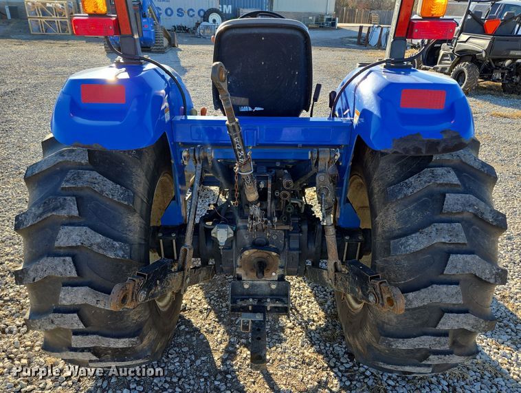 image for item EQ3765 2007 New Holland  TC48DA MFWD tractor