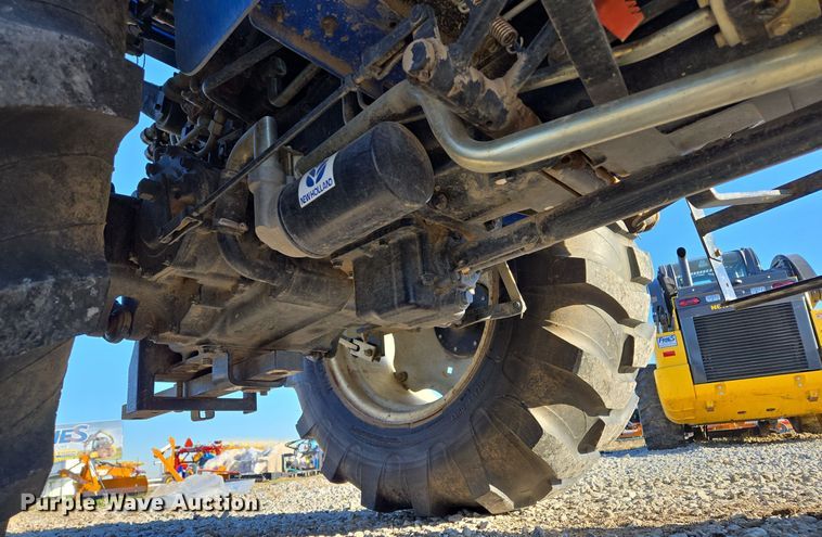 image for item EQ3765 2007 New Holland  TC48DA MFWD tractor