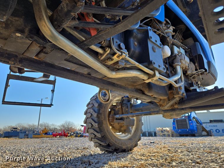 image for item EQ3765 2007 New Holland  TC48DA MFWD tractor