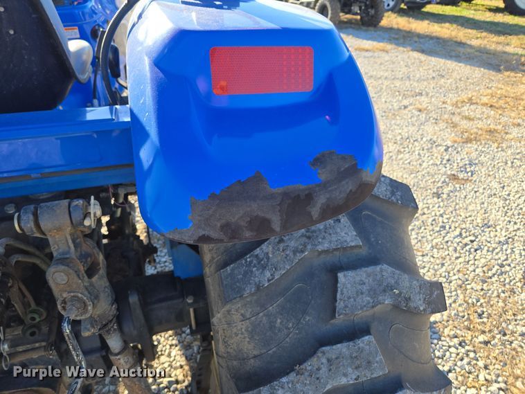 image for item EQ3765 2007 New Holland  TC48DA MFWD tractor